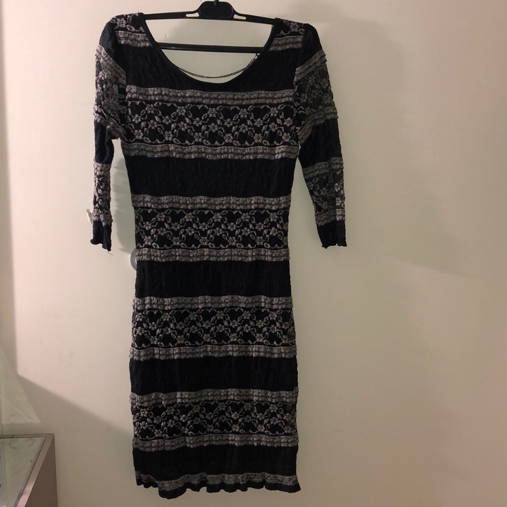 Quarter sleeve black and cream lacy dress